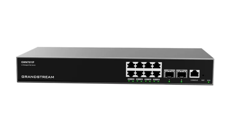 Switch Grandstream GWN7811P L3 8× GbE PoE+ 120 W + 2× 10G SFP+