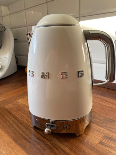 SMEG KLF04WHEU Wasserkocher weiß